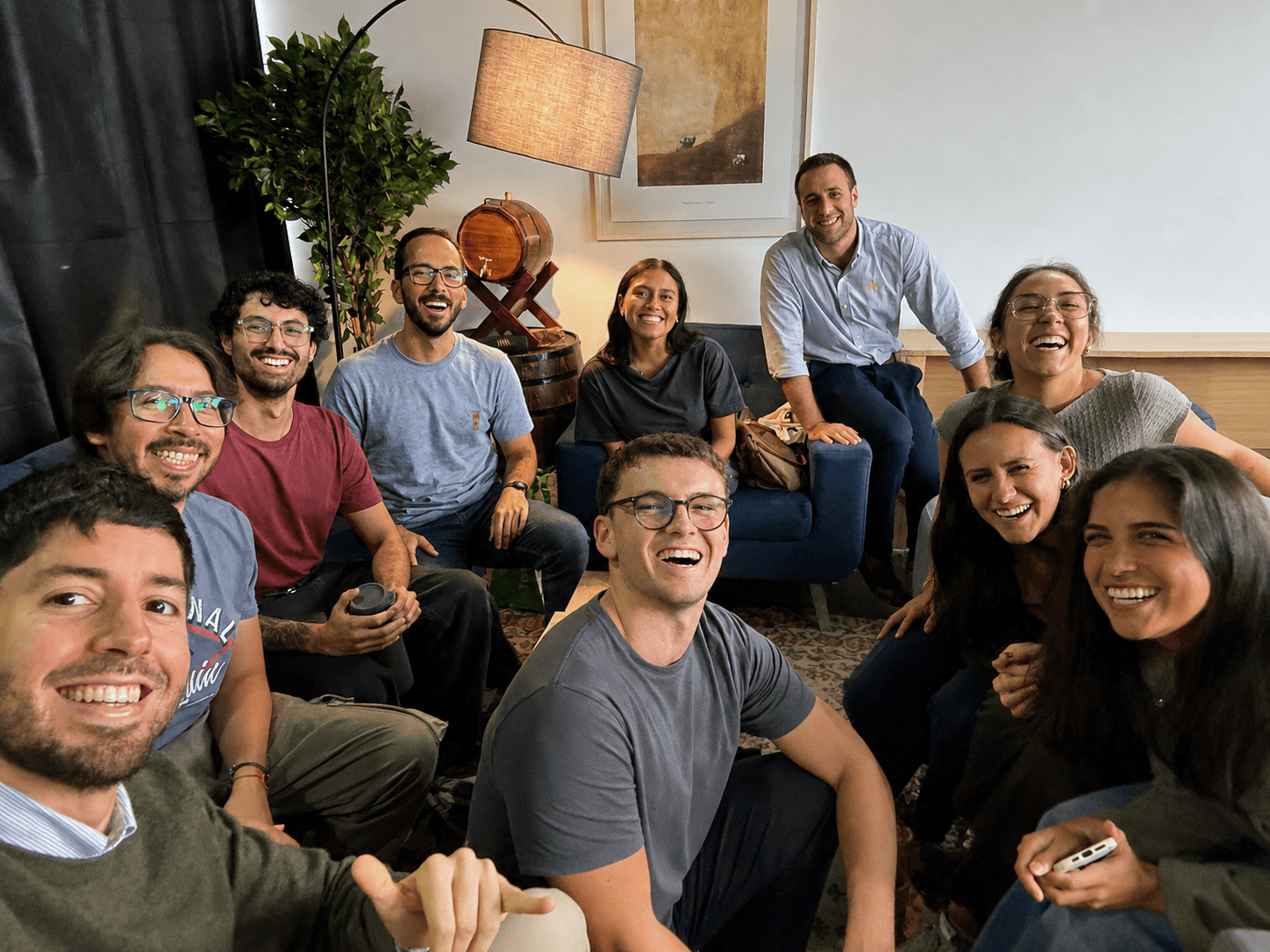 El equipo de Vertical en el estudio